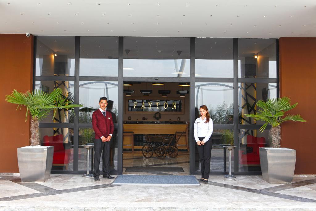 Fayton Hotel Akhisar Екстериор снимка